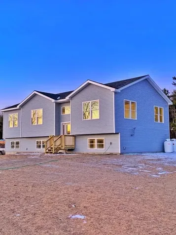 24 Cloughsdale Lane West Gardiner ME 04345