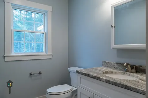 68 Somerset Place Topsham ME 04086