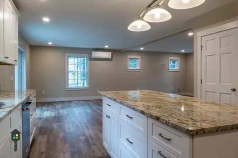 68 Somerset Place Topsham ME 04086