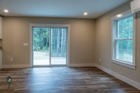 68 Somerset Place Topsham ME 04086