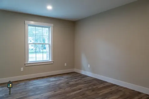 68 Somerset Place Topsham ME 04086