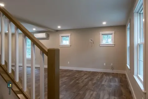 68 Somerset Place Topsham ME 04086
