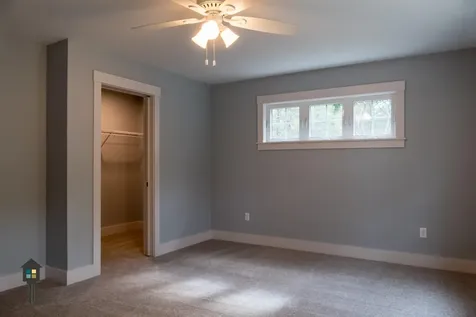 68 Somerset Place Topsham ME 04086