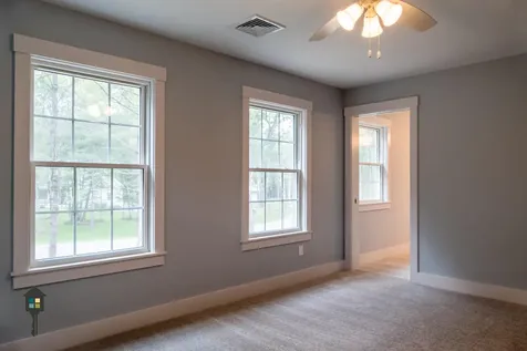 68 Somerset Place Topsham ME 04086