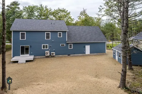 68 Somerset Place Topsham ME 04086