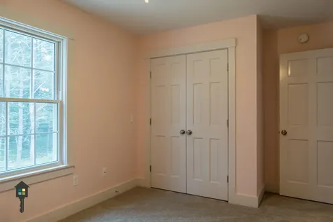 68 Somerset Place Topsham ME 04086