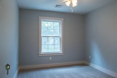 68 Somerset Place Topsham ME 04086