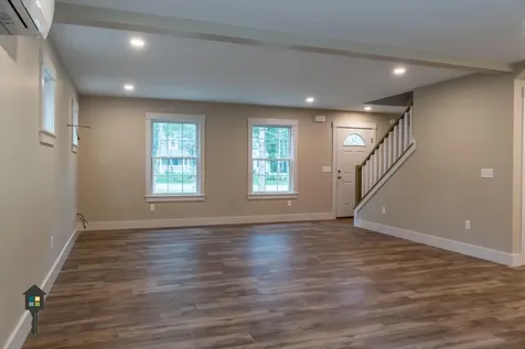 68 Somerset Place Topsham ME 04086