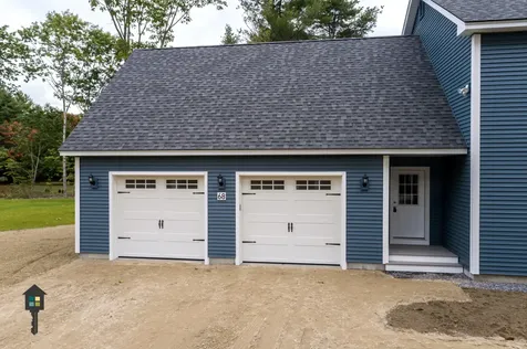 68 Somerset Place Topsham ME 04086