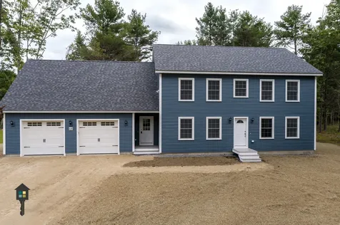 68 Somerset Place Topsham ME 04086