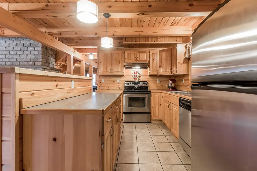15 Daniel Drive Gardiner ME 04345