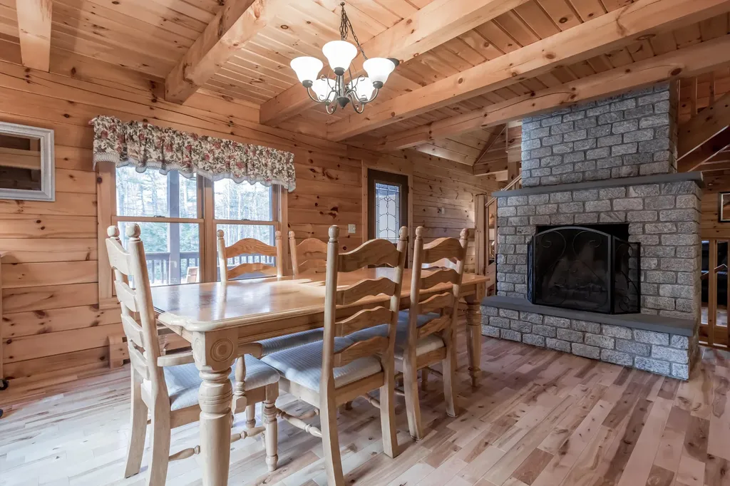 15 Daniel Drive Gardiner ME 04345