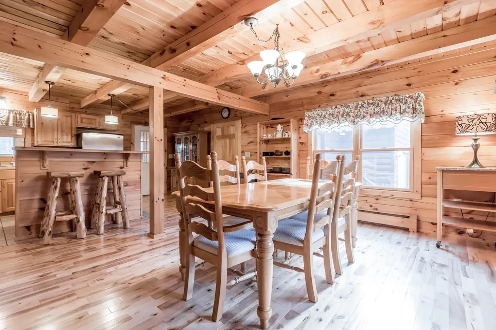 15 Daniel Drive Gardiner ME 04345