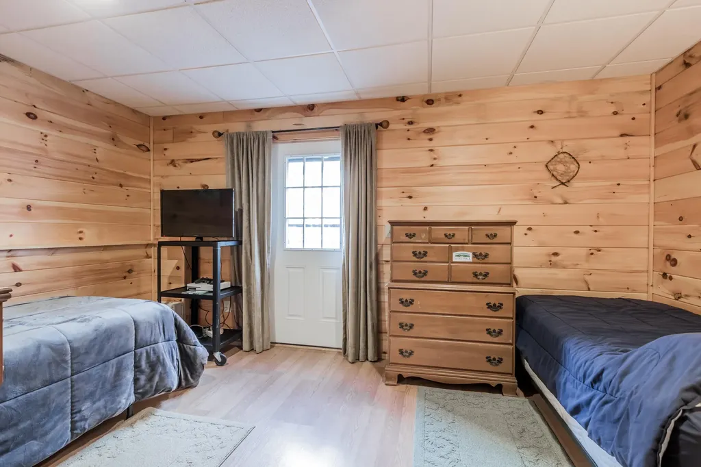 15 Daniel Drive Gardiner ME 04345