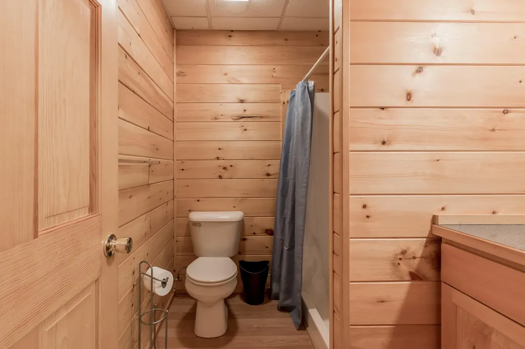 15 Daniel Drive Gardiner ME 04345