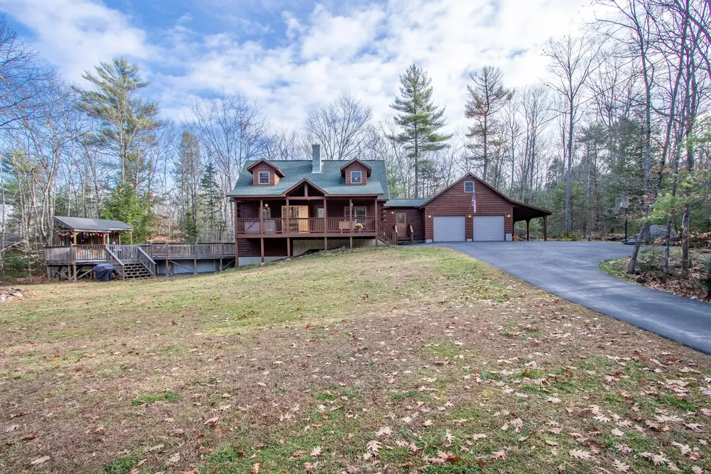 15 Daniel Drive Gardiner ME 04345