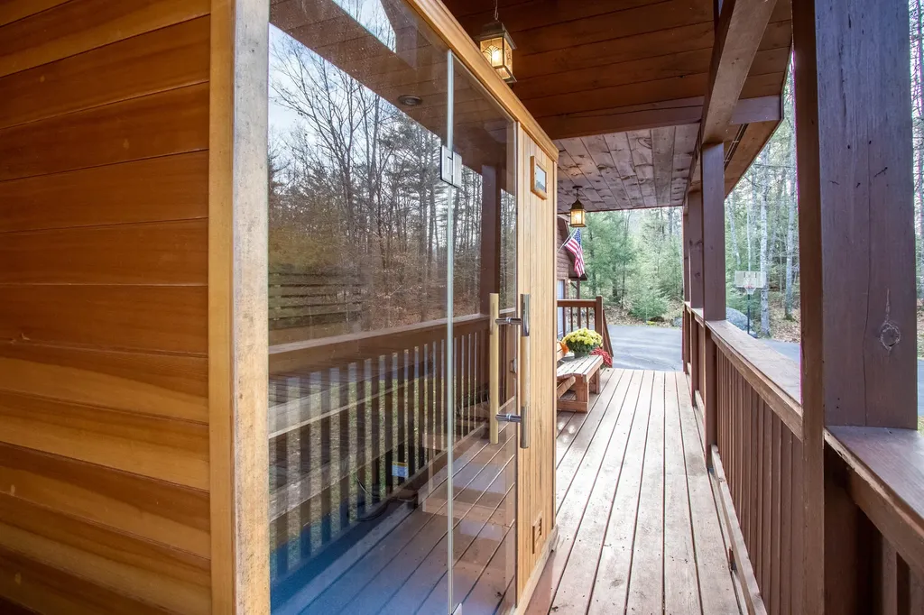 15 Daniel Drive Gardiner ME 04345
