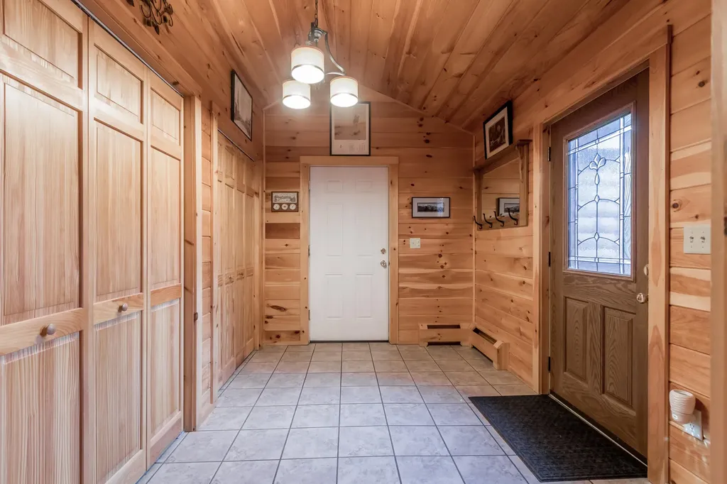15 Daniel Drive Gardiner ME 04345