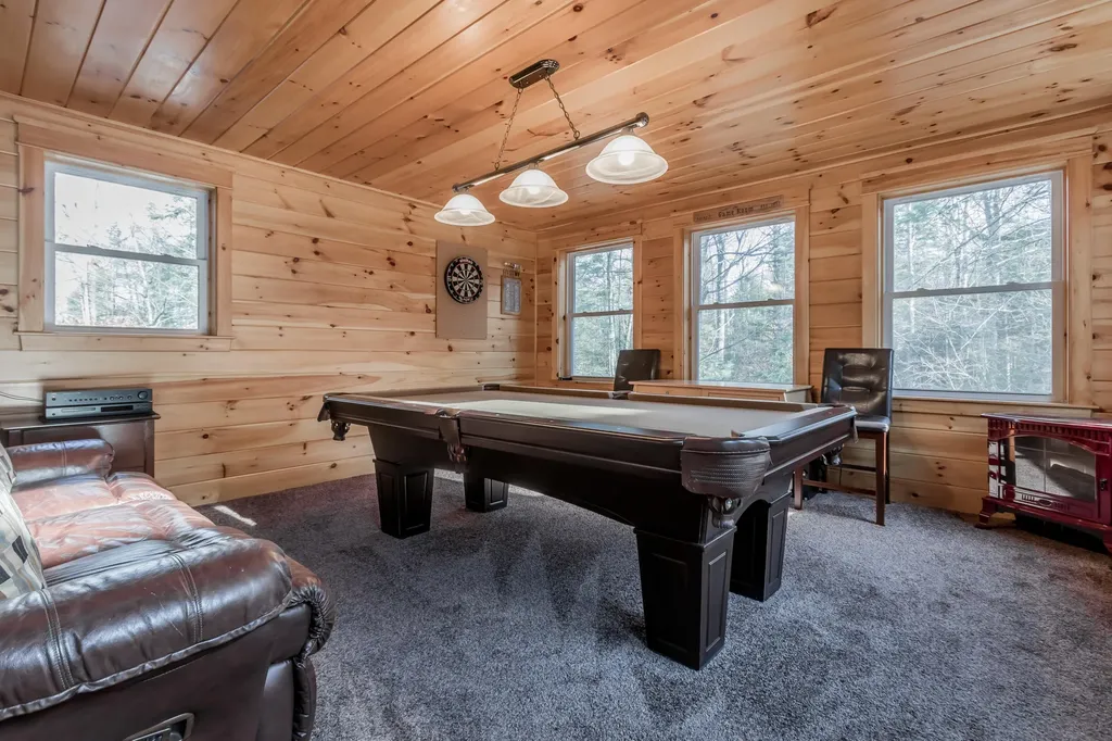 15 Daniel Drive Gardiner ME 04345
