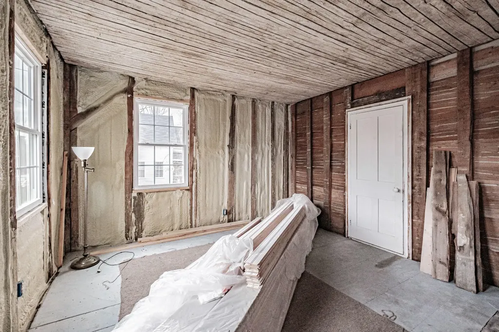 7 Old Union Road Washington ME 04574