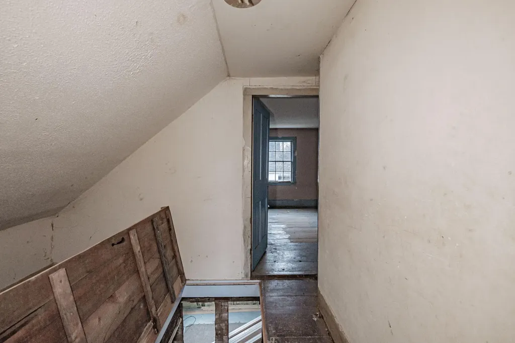 7 Old Union Road Washington ME 04574