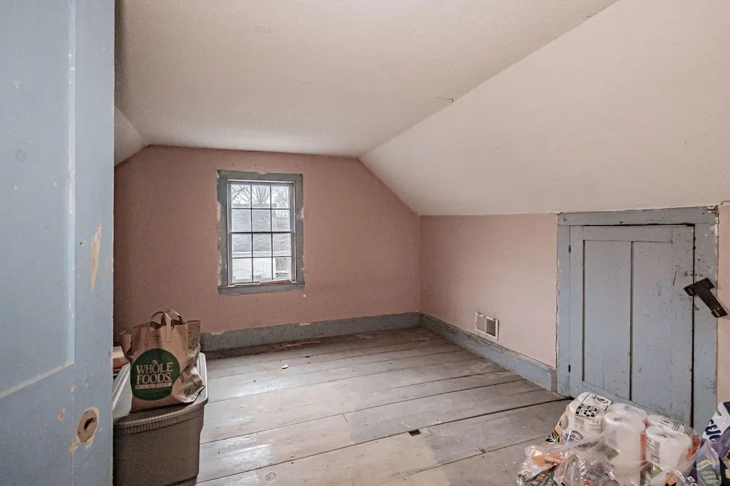 7 Old Union Road Washington ME 04574
