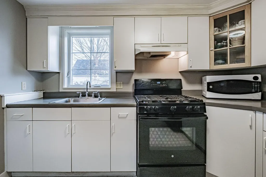 7 Old Union Road Washington ME 04574