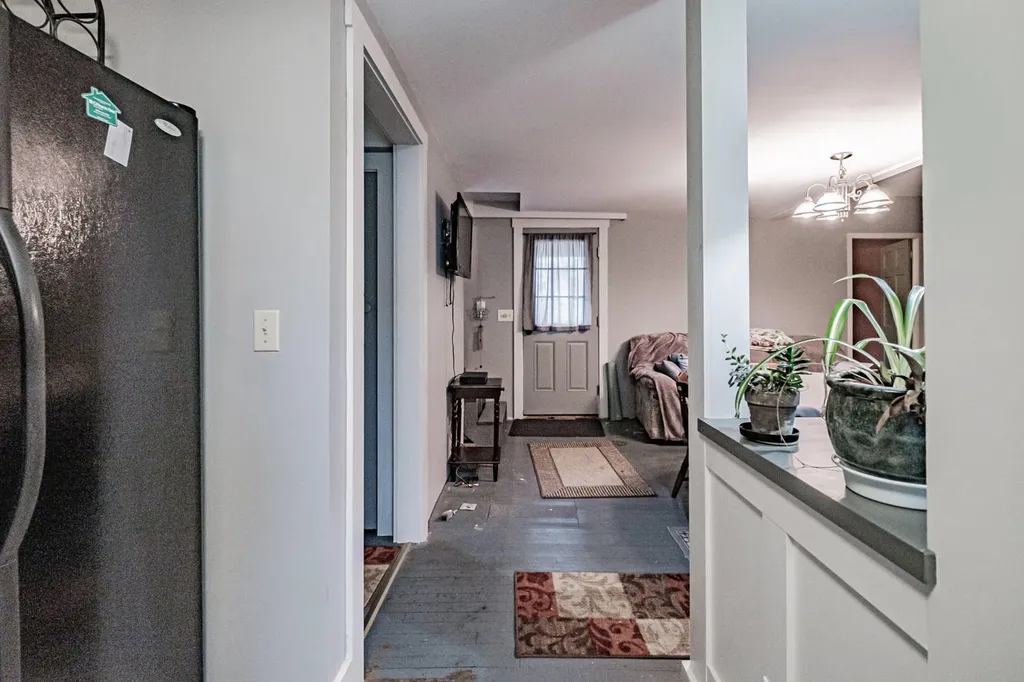 7 Old Union Road Washington ME 04574