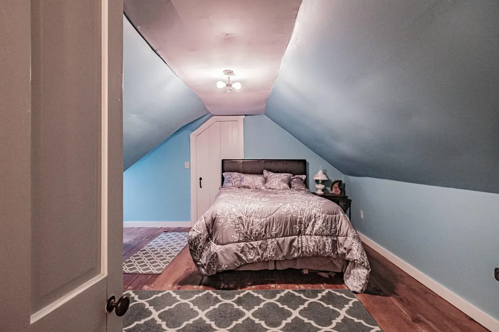 7 Old Union Road Washington ME 04574
