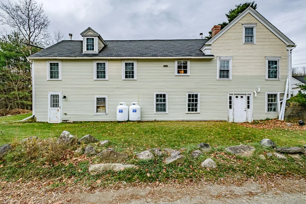 7 Old Union Road Washington ME 04574