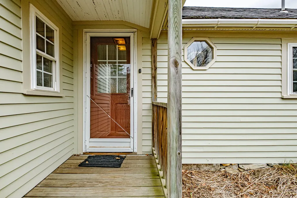 7 Old Union Road Washington ME 04574