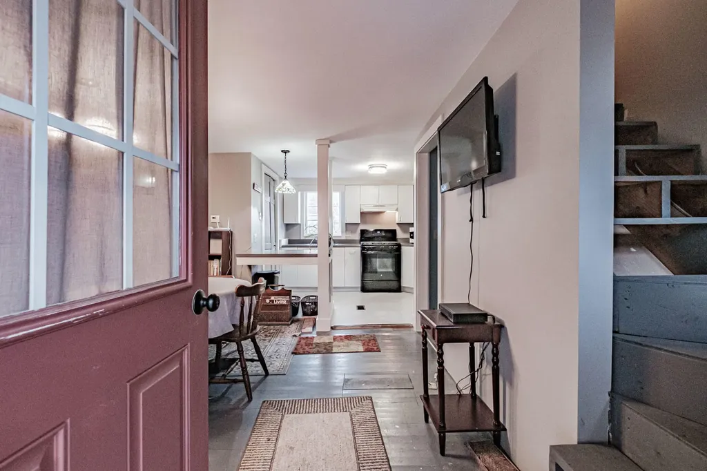 7 Old Union Road Washington ME 04574