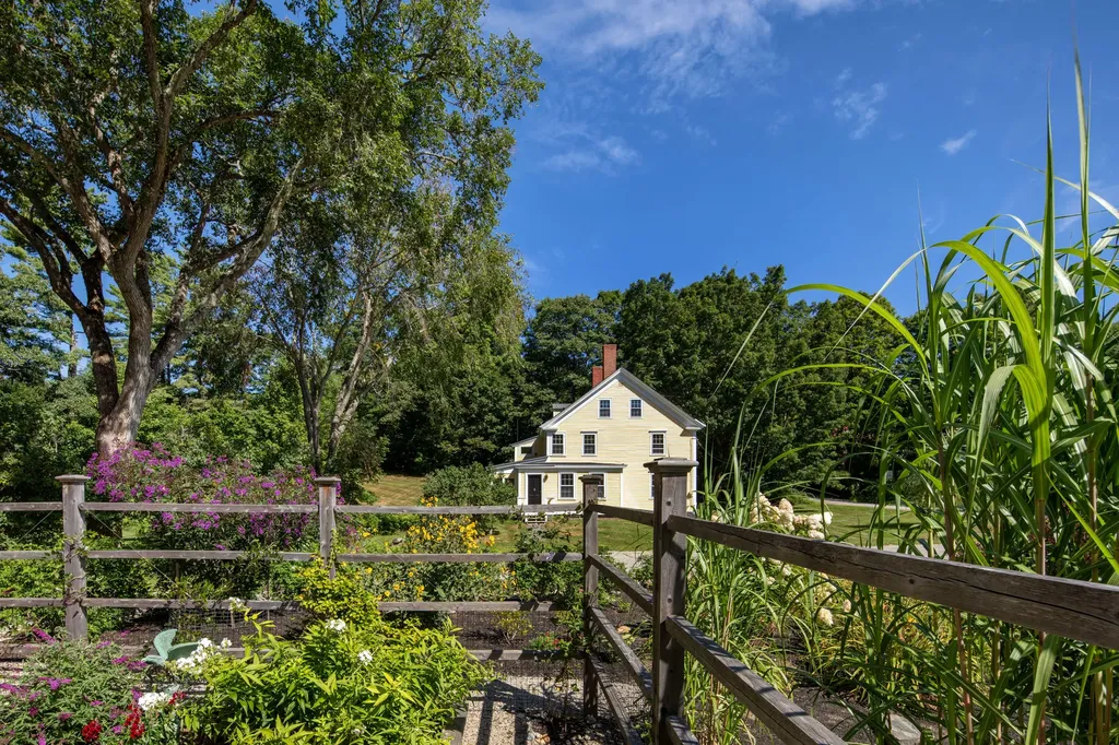 6 Hopkins Hill Road Newcastle ME 04553