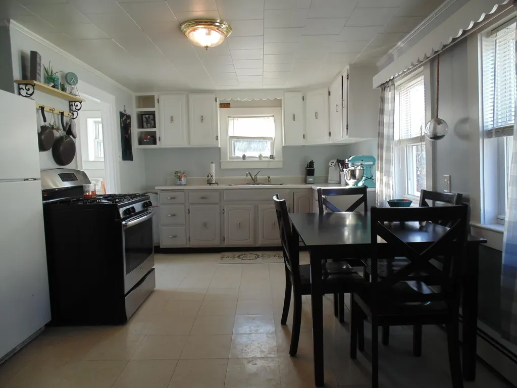 322 Grove Street Bangor ME 04401