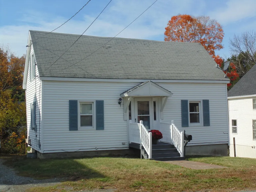 322 Grove Street Bangor ME 04401