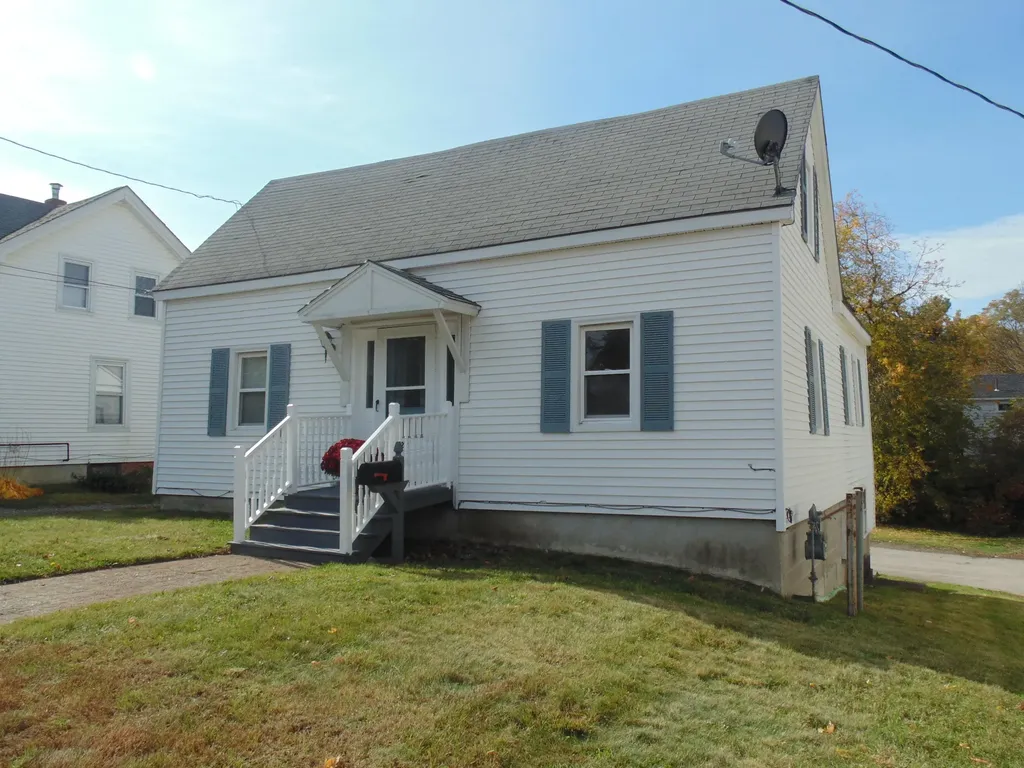 322 Grove Street Bangor ME 04401
