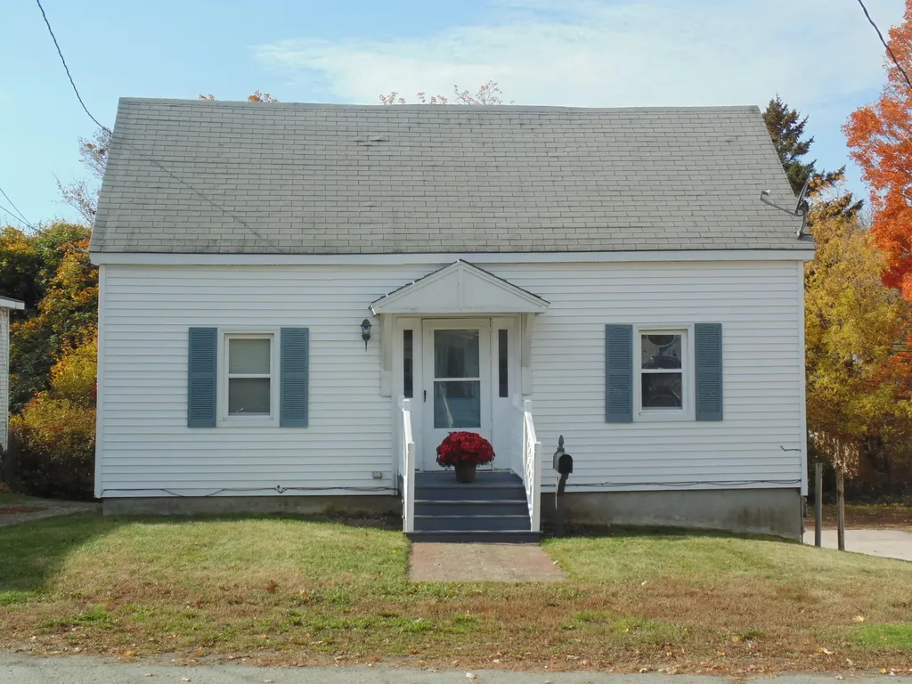 322 Grove Street Bangor ME 04401