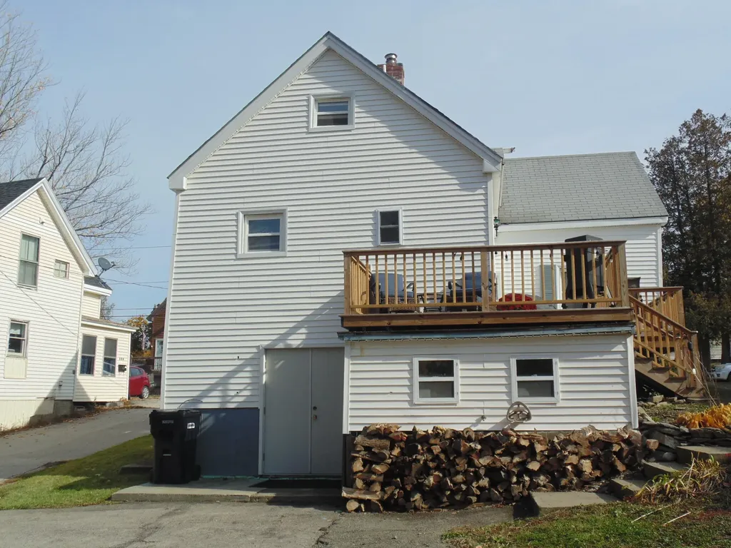 322 Grove Street Bangor ME 04401
