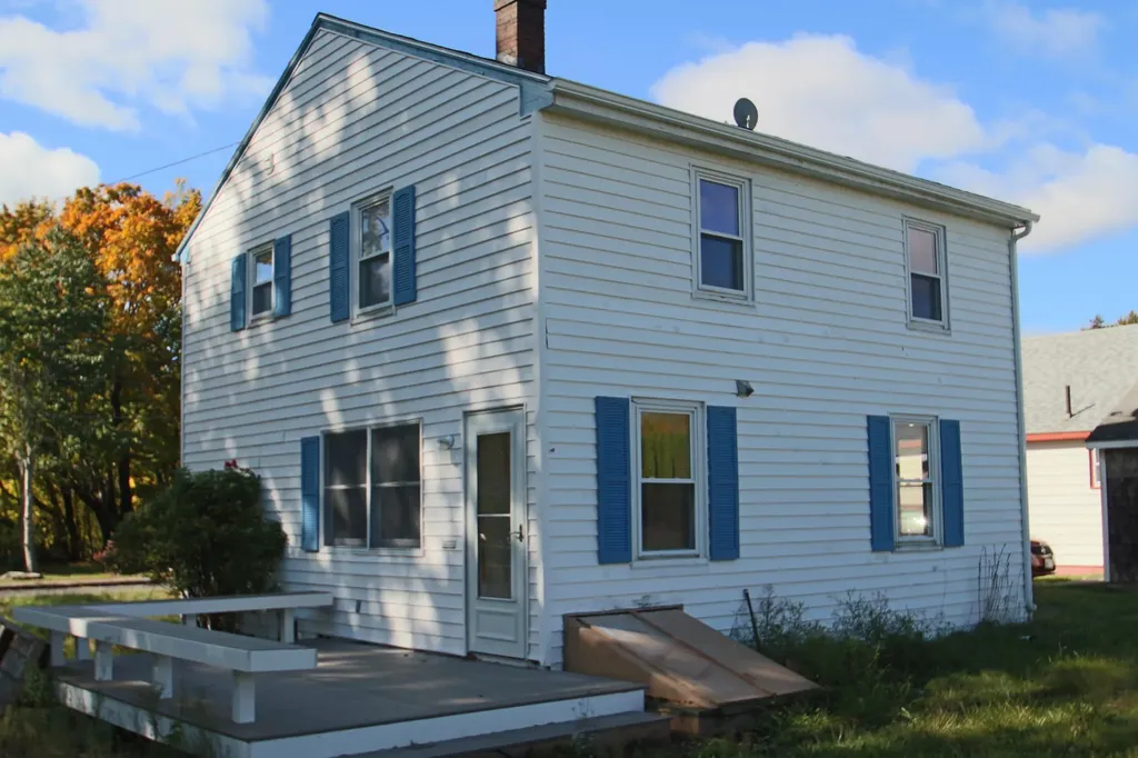 55 Lawn Avenue Rockland ME 04841