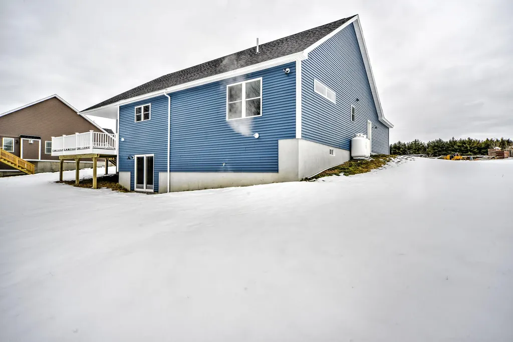 92 Fieldstone Drive Augusta ME 04330