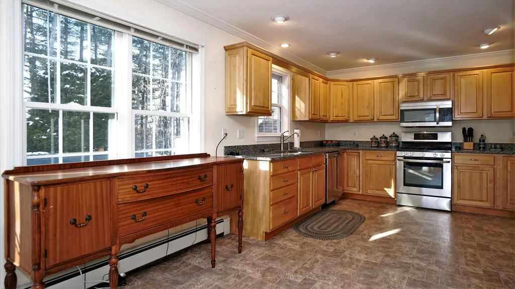 1 Twin Pond Road Topsham ME 04086