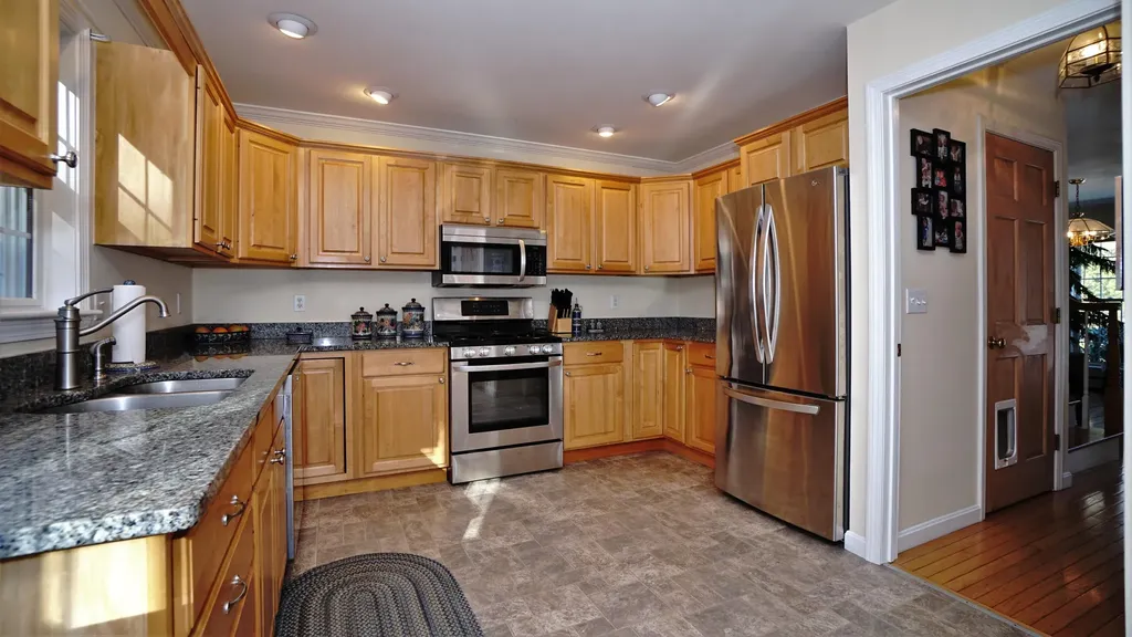 1 Twin Pond Road Topsham ME 04086