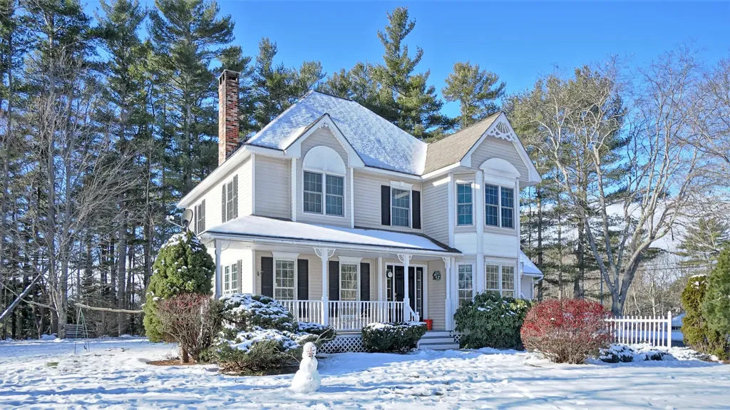 1 Twin Pond Road Topsham ME 04086