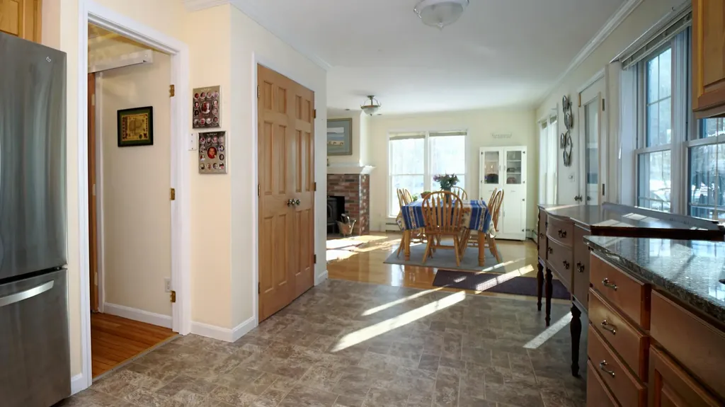 1 Twin Pond Road Topsham ME 04086