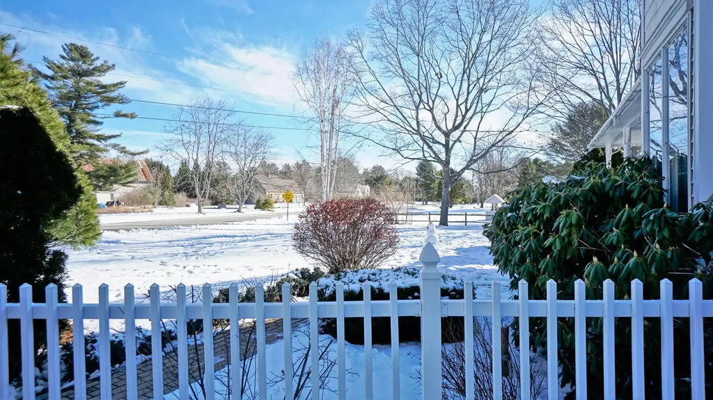 1 Twin Pond Road Topsham ME 04086