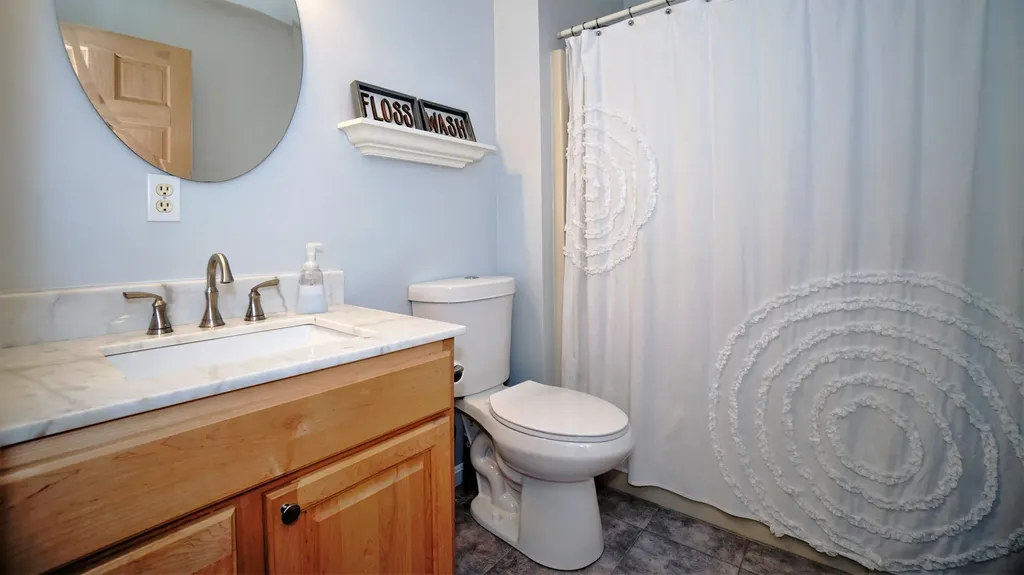 1 Twin Pond Road Topsham ME 04086
