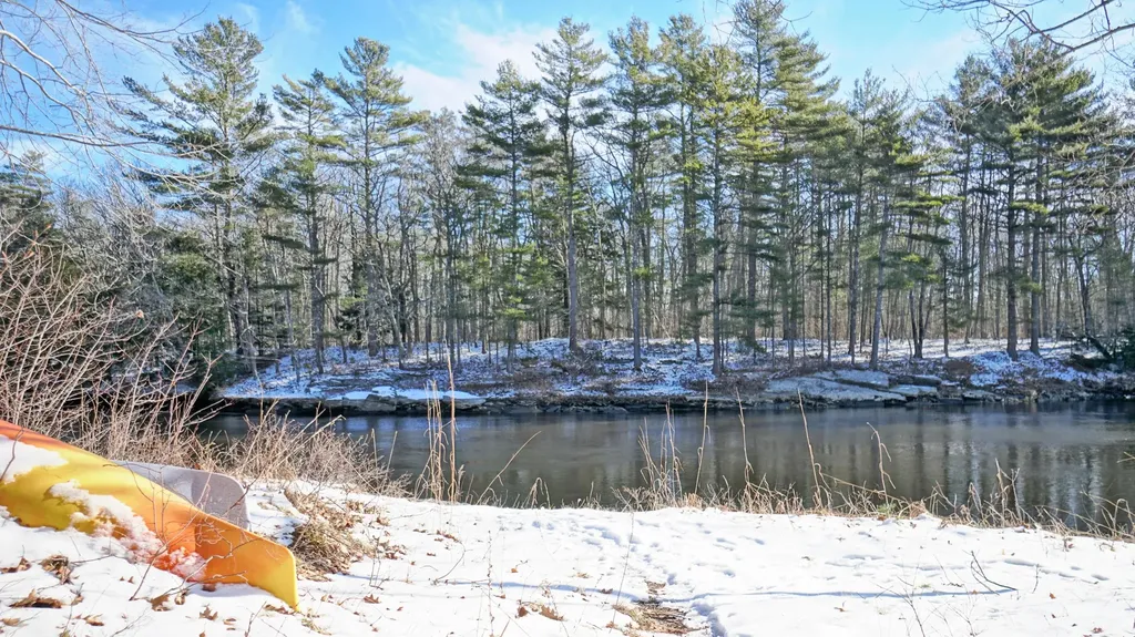 1 Twin Pond Road Topsham ME 04086