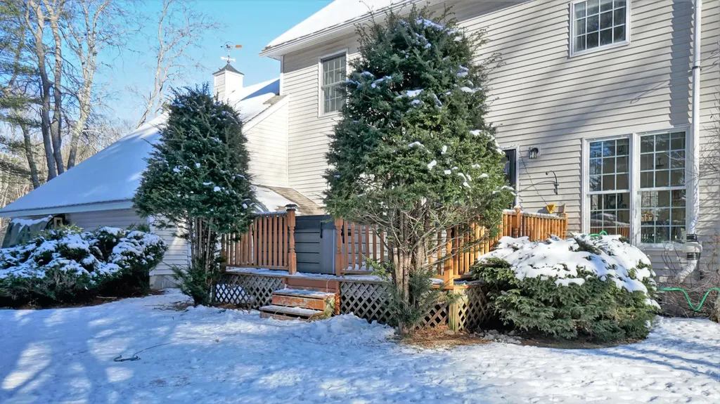 1 Twin Pond Road Topsham ME 04086