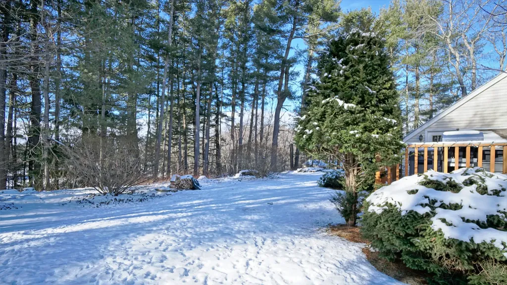 1 Twin Pond Road Topsham ME 04086
