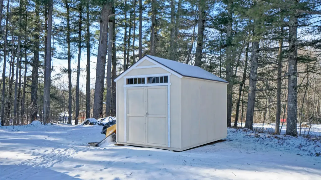 1 Twin Pond Road Topsham ME 04086
